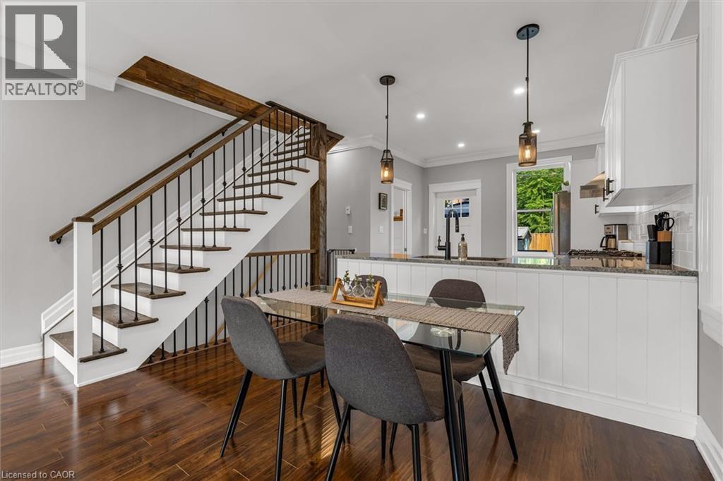 39 FAIRLEIGH Avenue N - 8