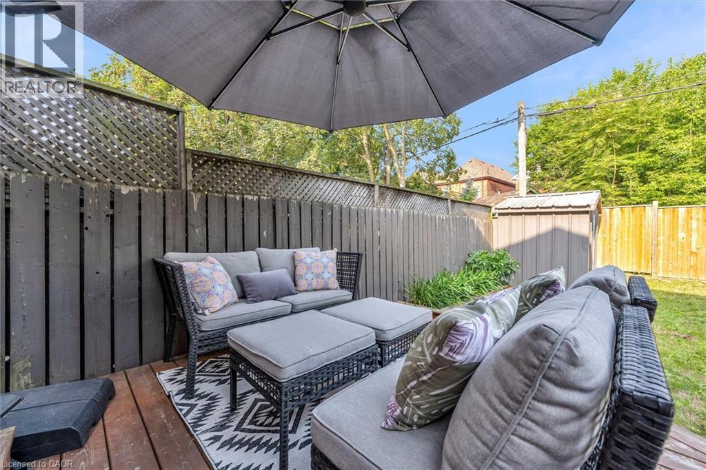 39 FAIRLEIGH Avenue N - 25