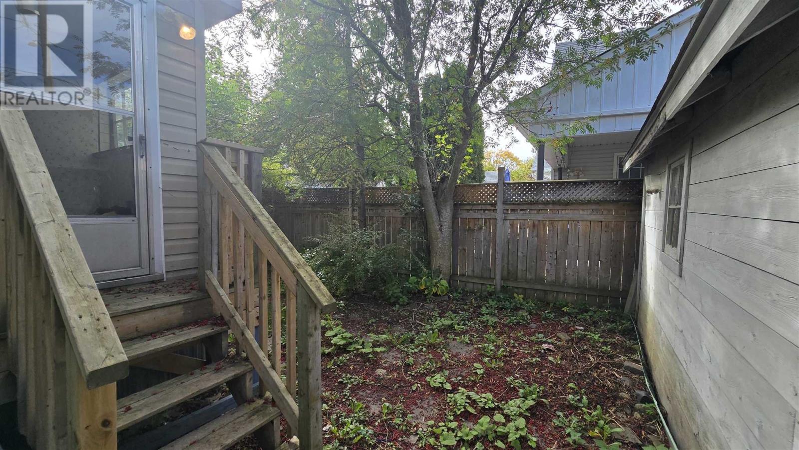 4 Lansdowne AVE - 6