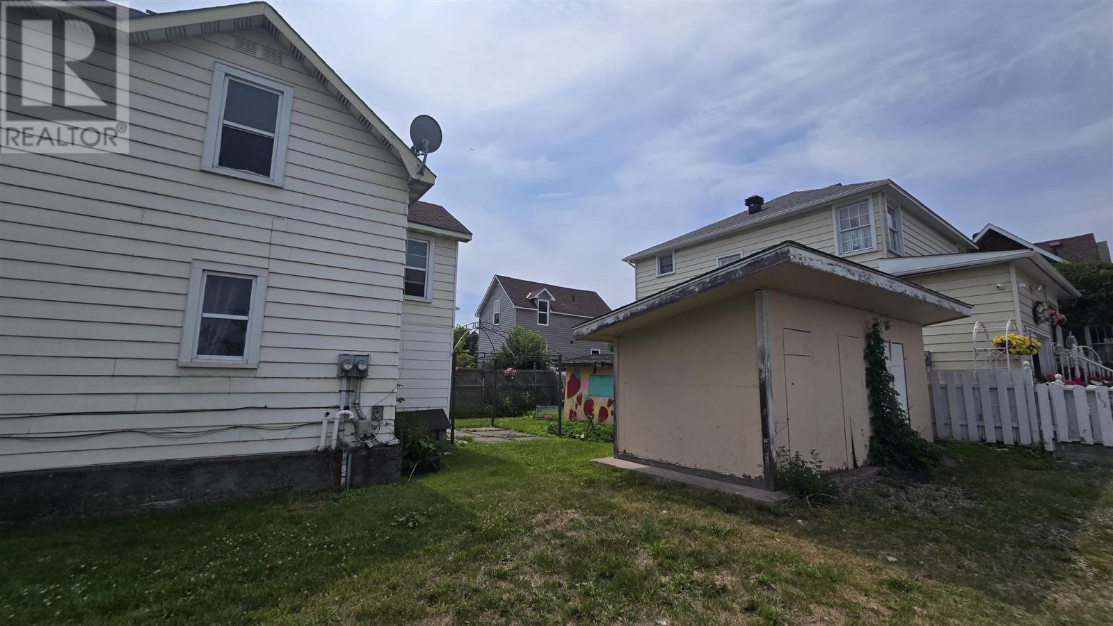 169 Huron ST - 5