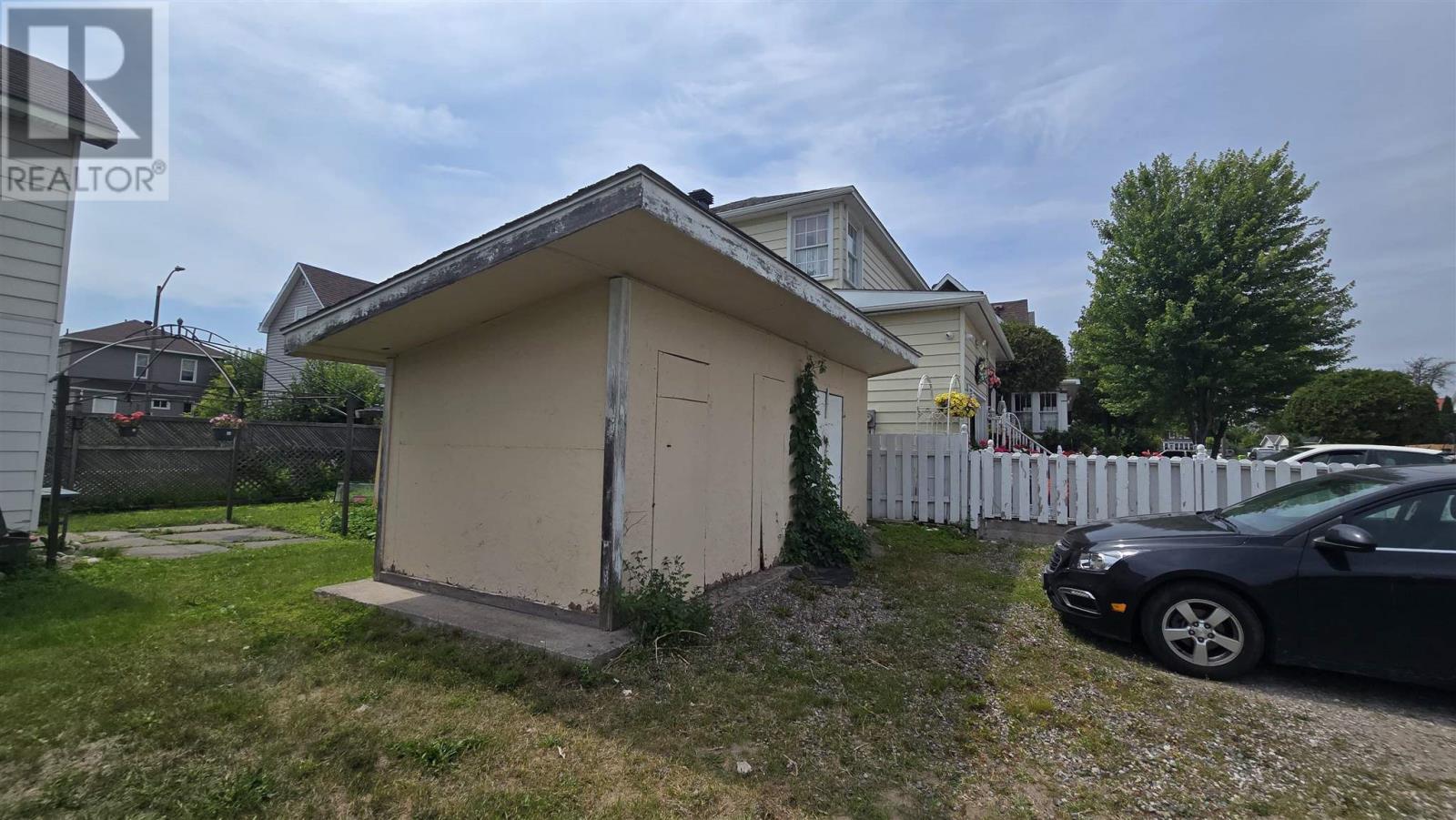 169 Huron ST - 6