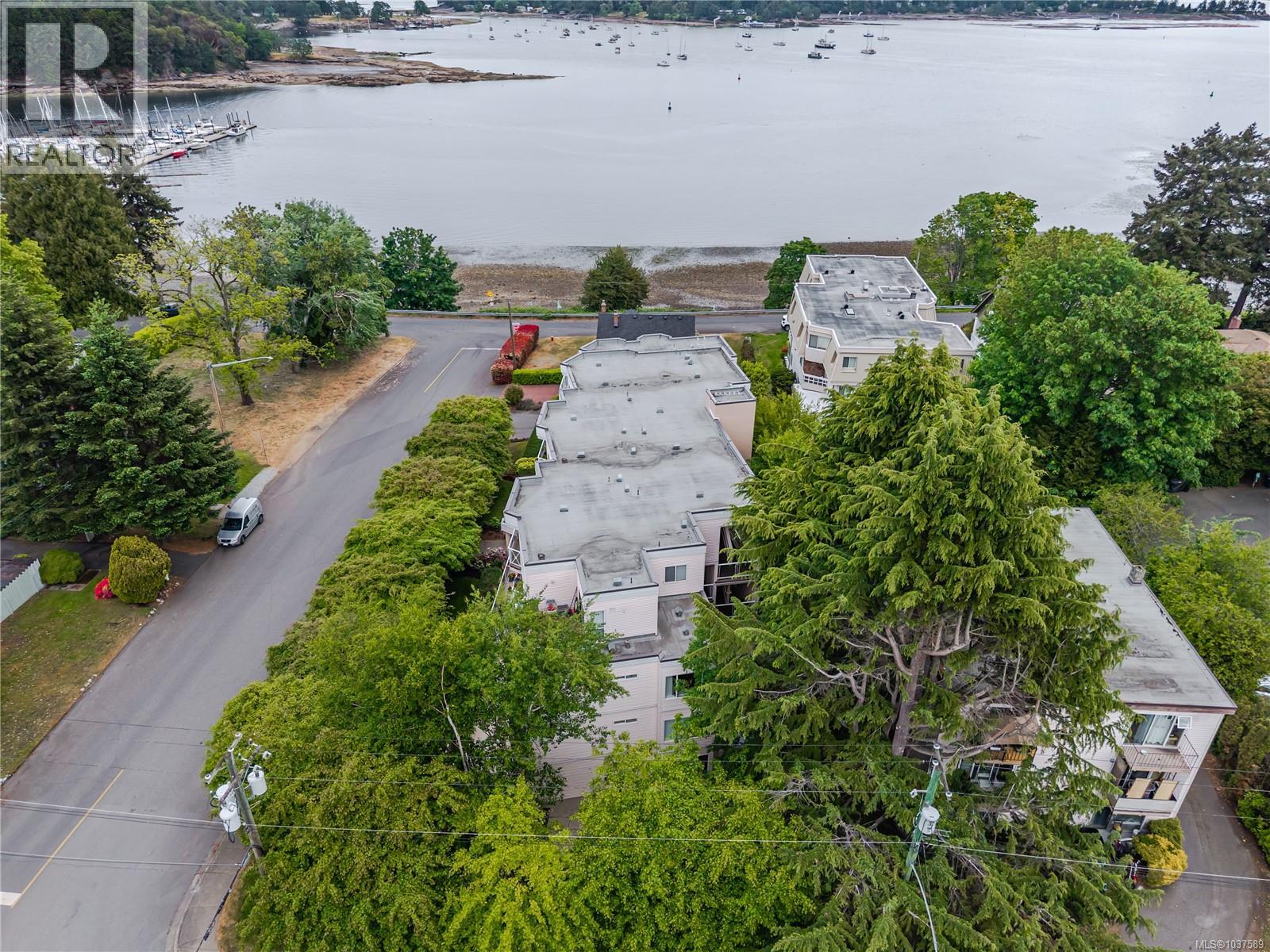304 75 Bryden St, Nanaimo