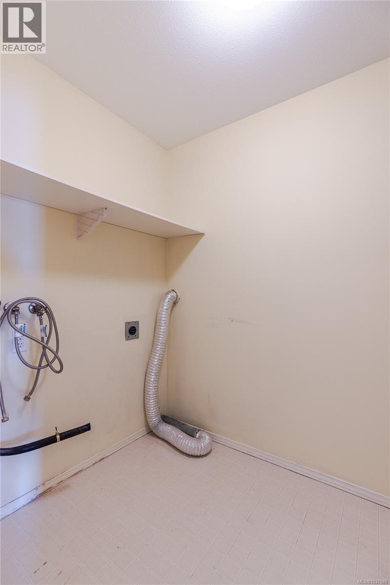 304 75 Bryden St, Nanaimo