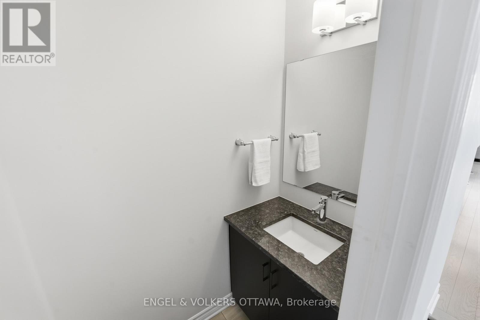306 OAKMONT DRIVE - 33