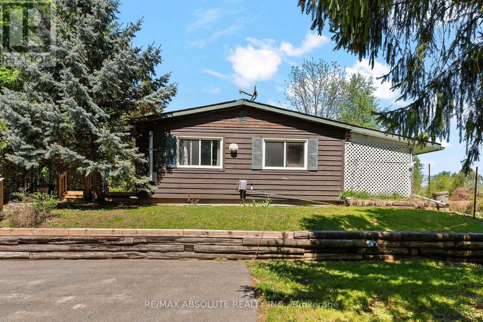 235 POOLE STREET - 28
