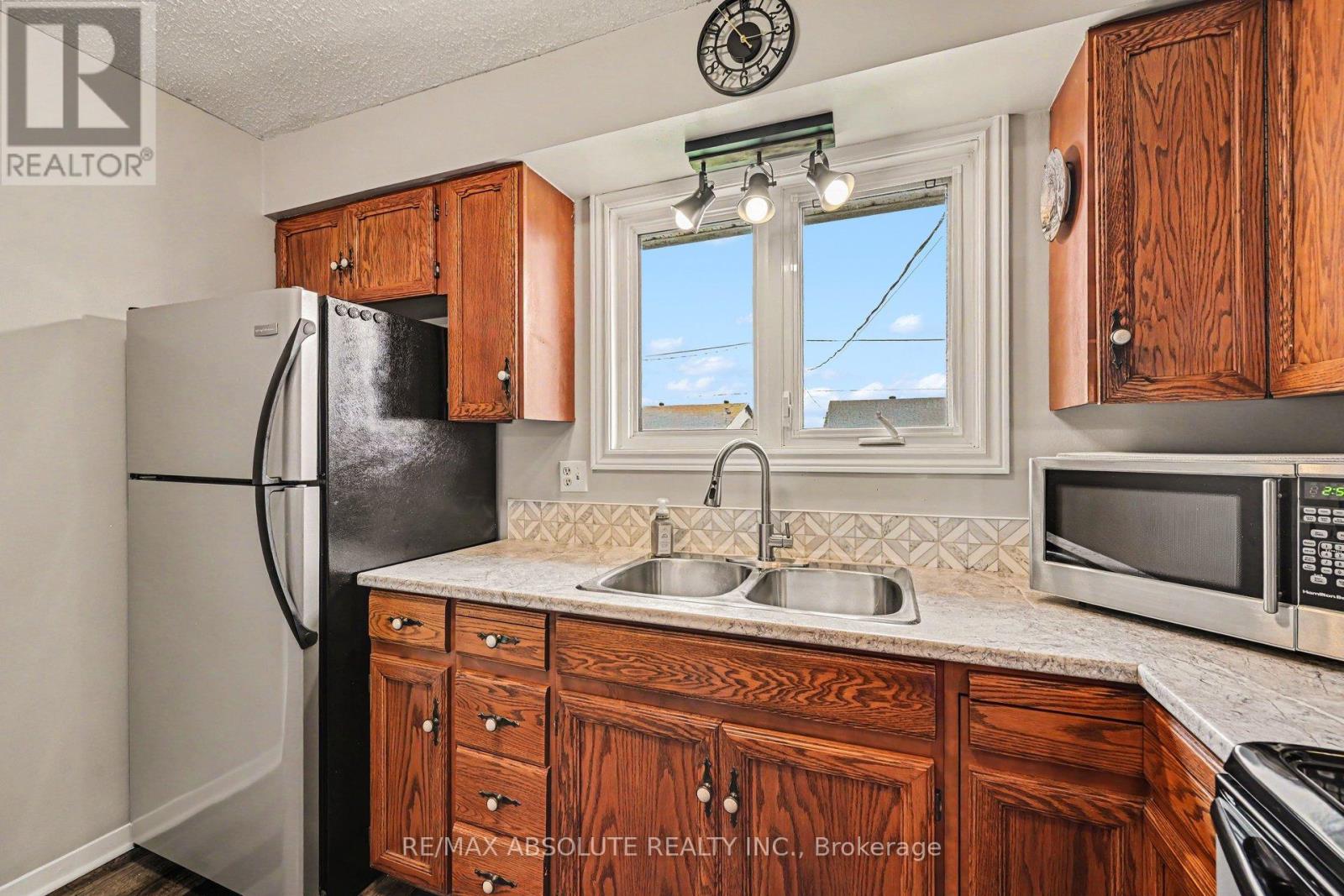 95 SEVENTH AVENUE - 11
