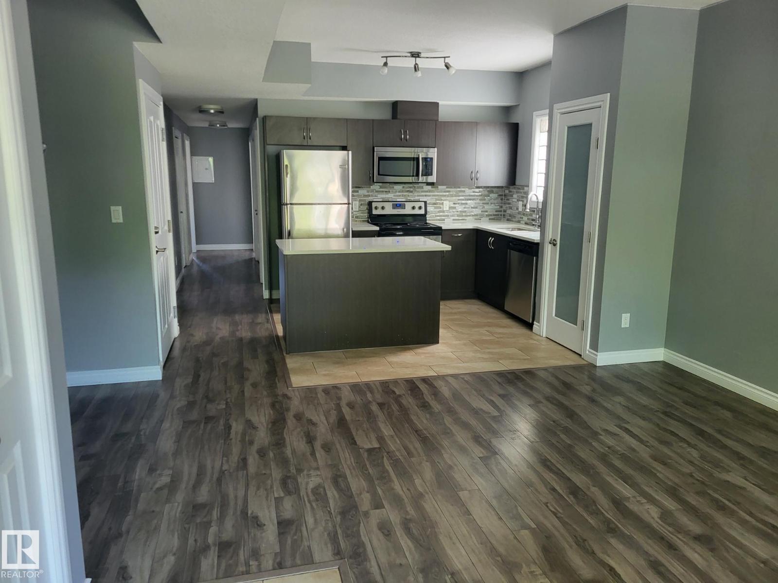 8607 108A ST NW - 21