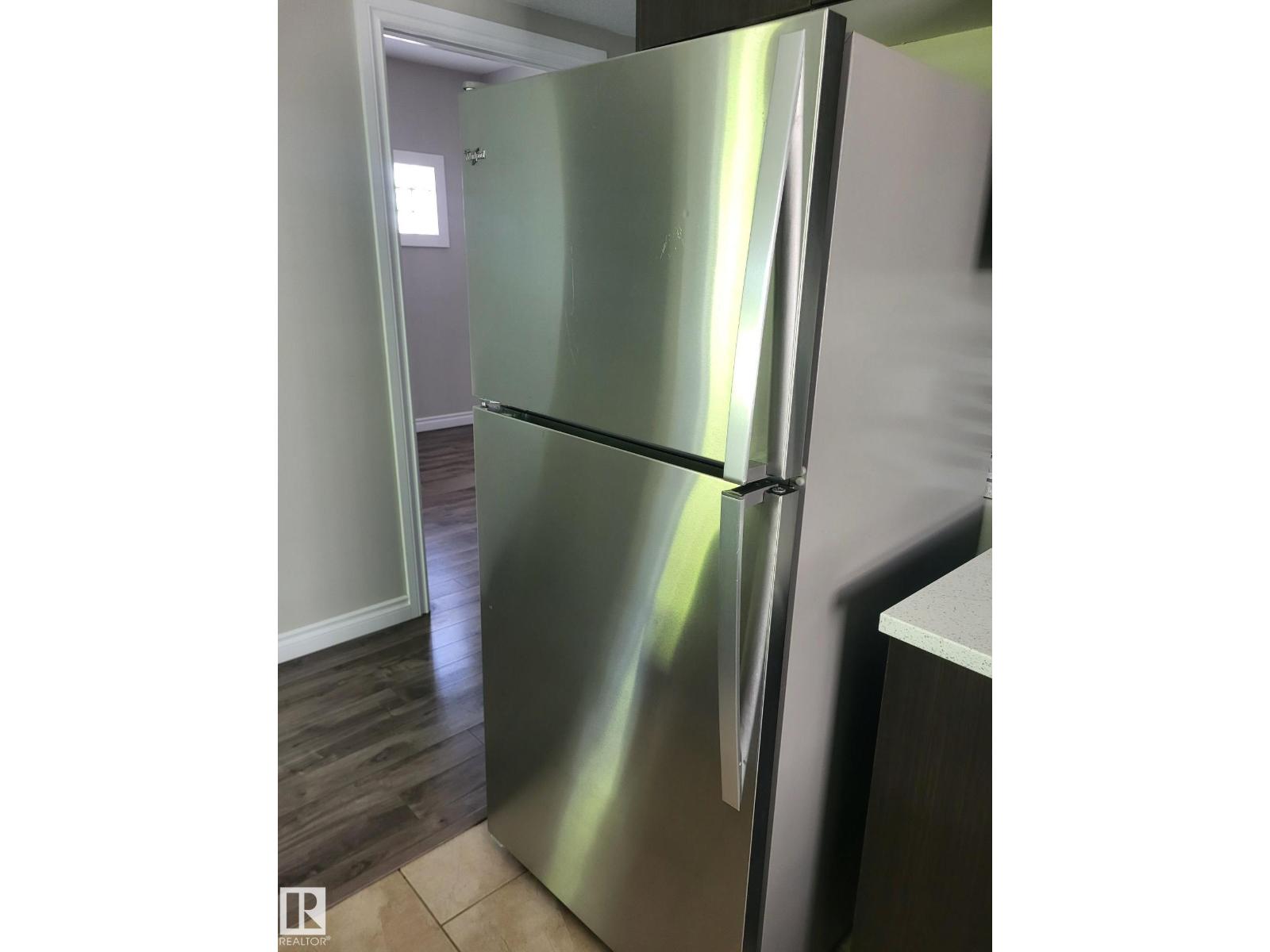 8607 108A ST NW - 9