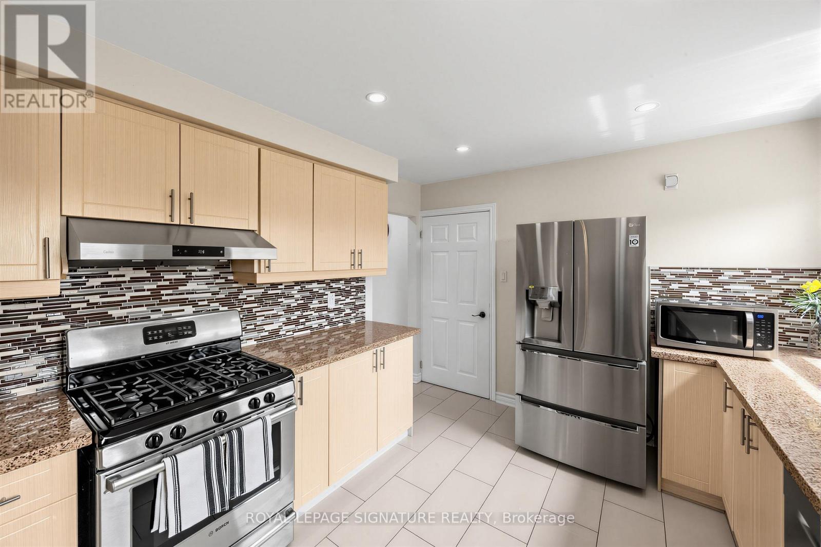 7258 VERNOR DRIVE - 14