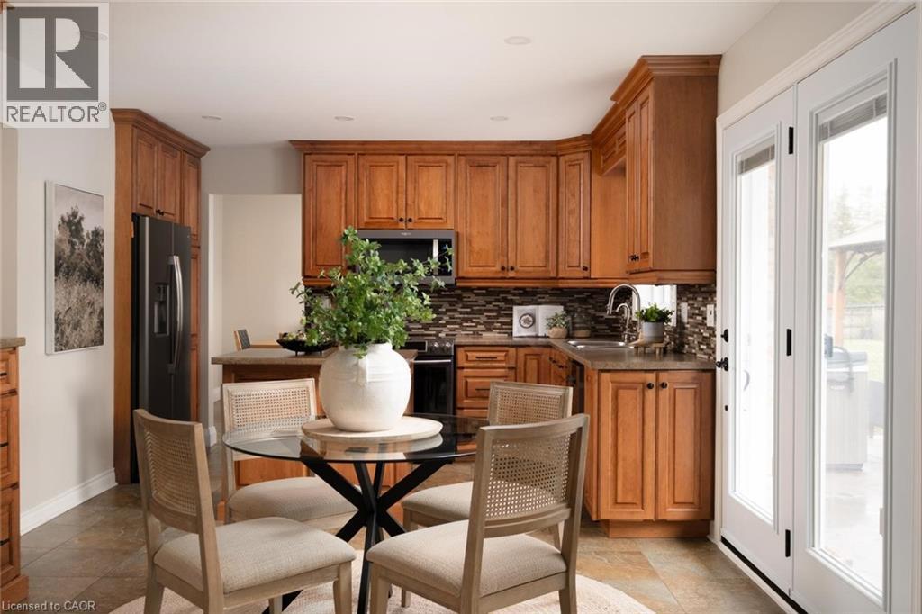 27 MILLBRIDGE Crescent - 16