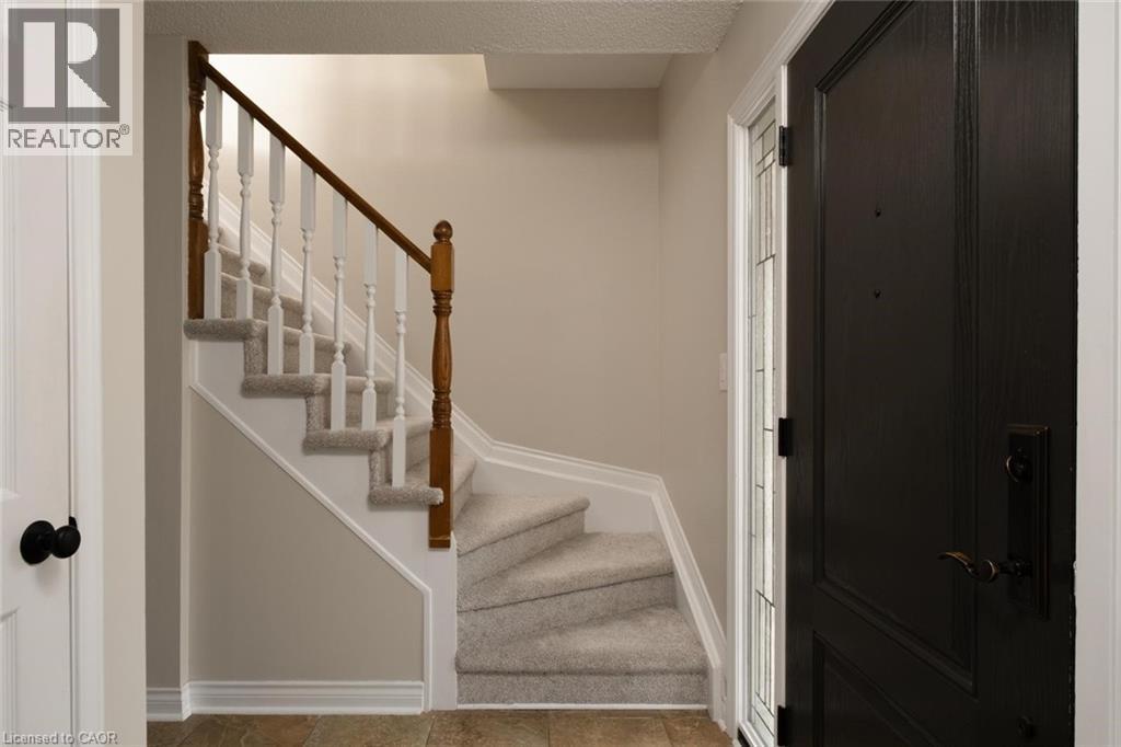 27 MILLBRIDGE Crescent - 22