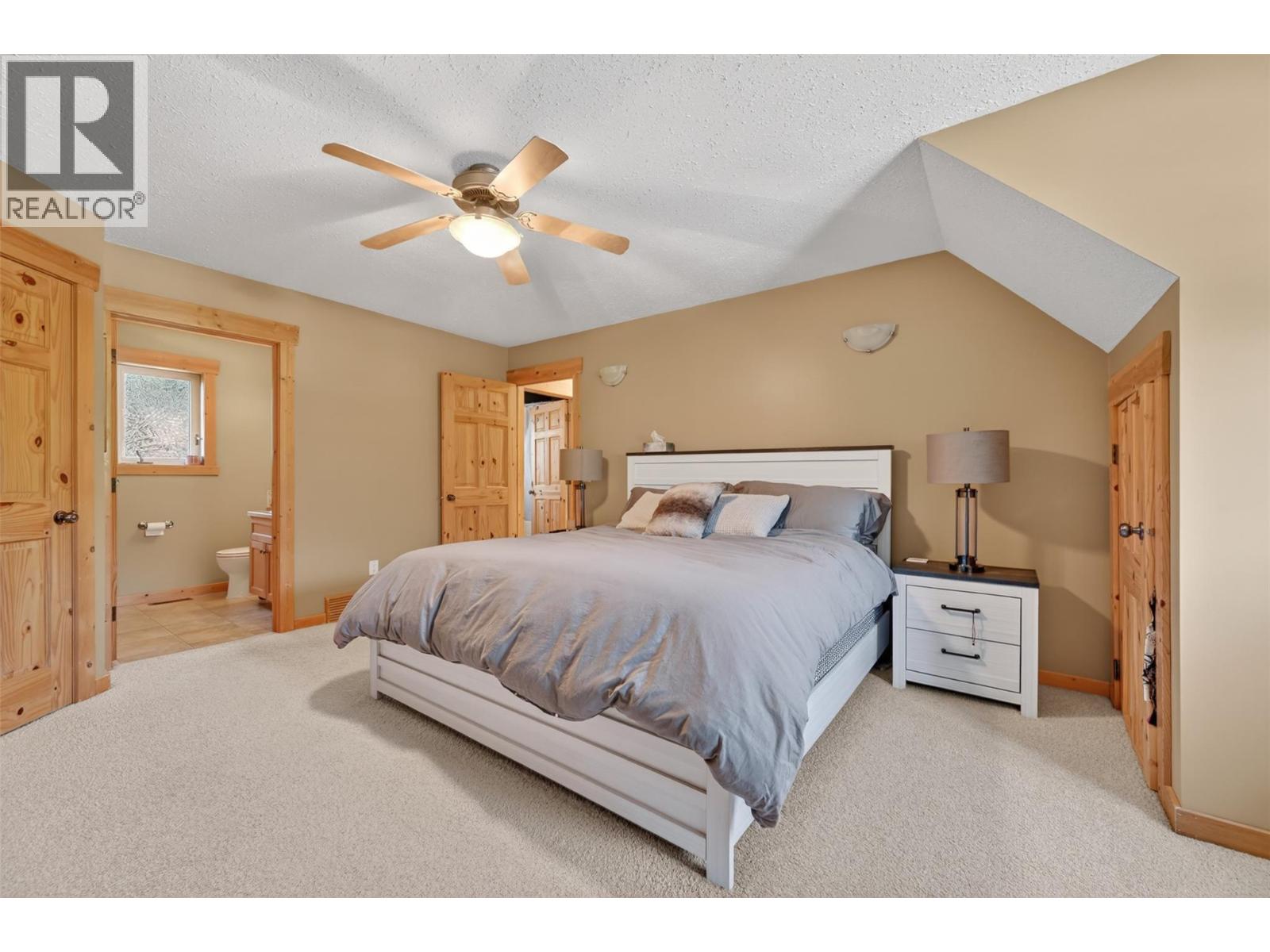4852 Riverview Drive, Edgewater