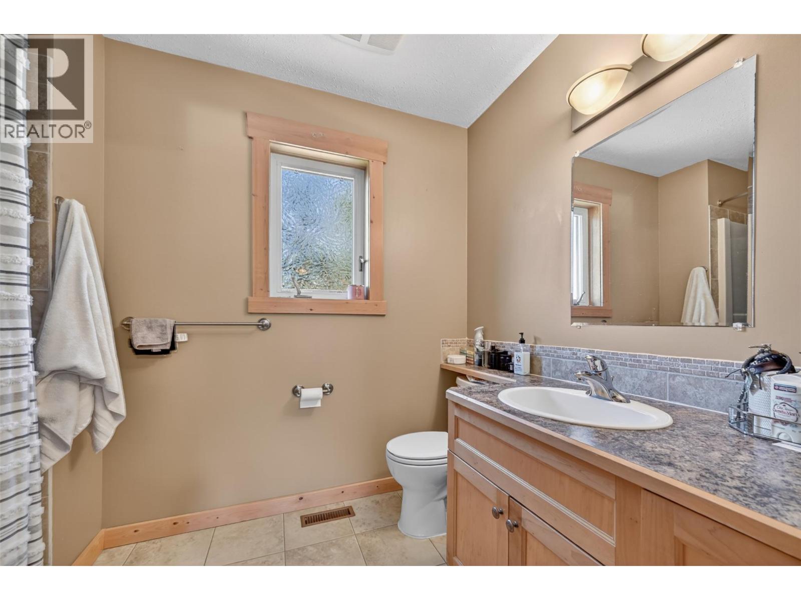 4852 Riverview Drive, Edgewater