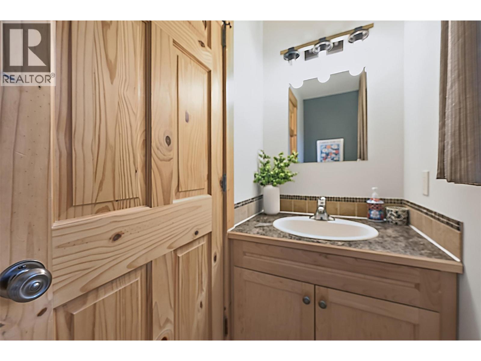 4852 Riverview Drive, Edgewater