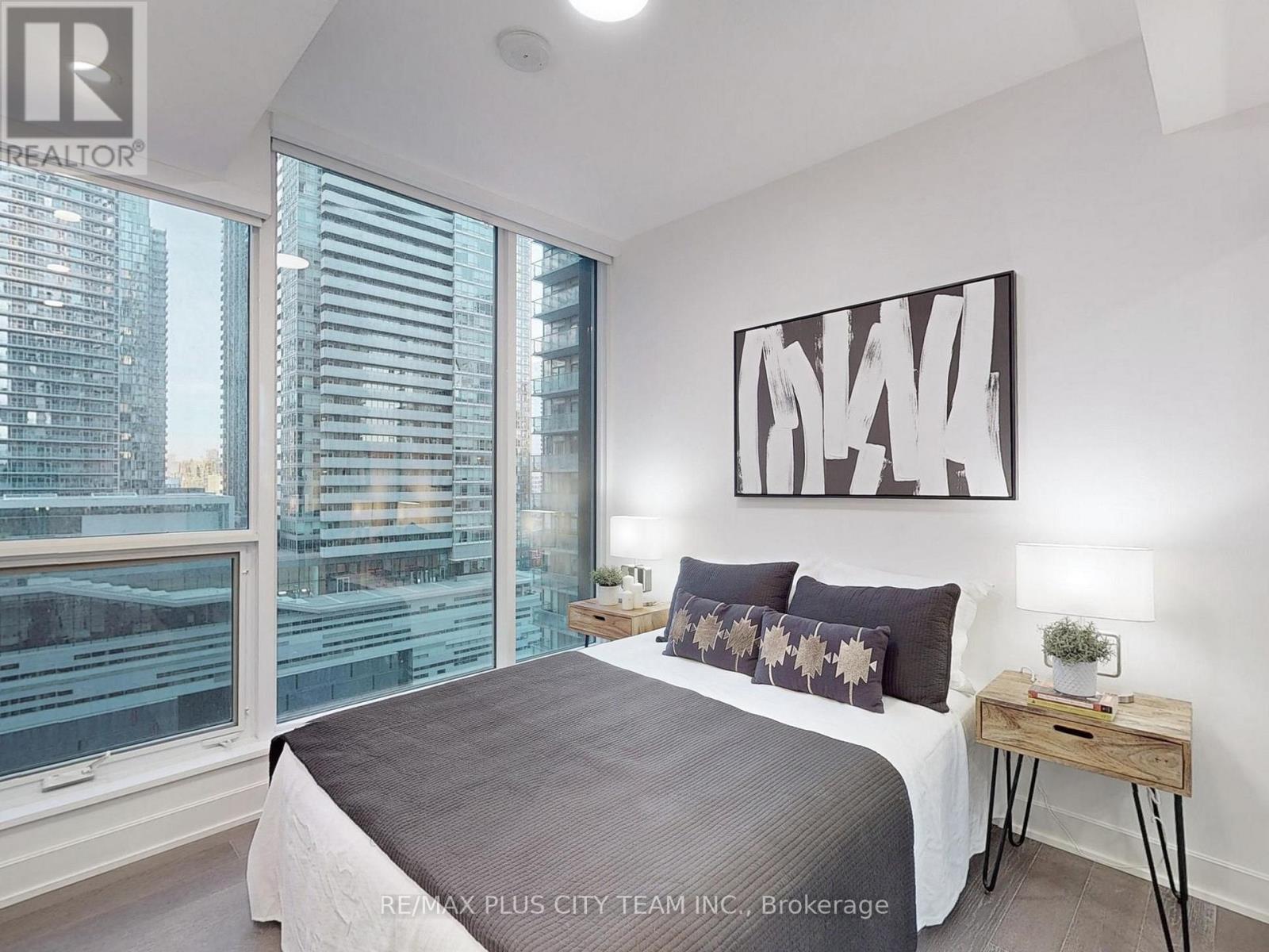 #1204 15 MERCER STREET - 11