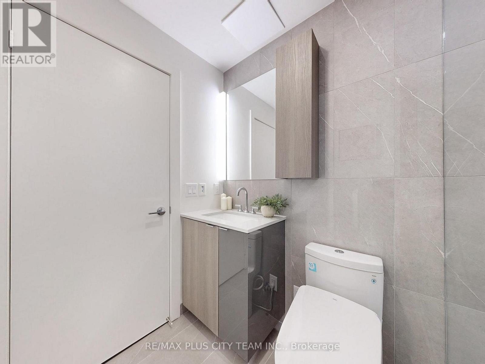 #1204 15 MERCER STREET - 14