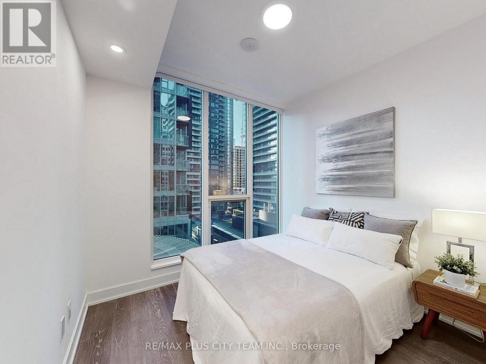 #1204 15 MERCER STREET - 15