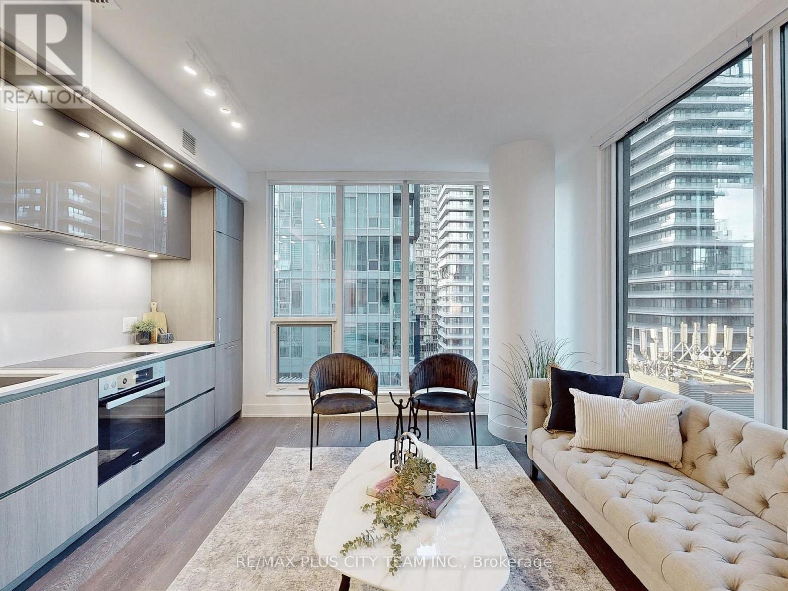 #1204 15 MERCER STREET - 5