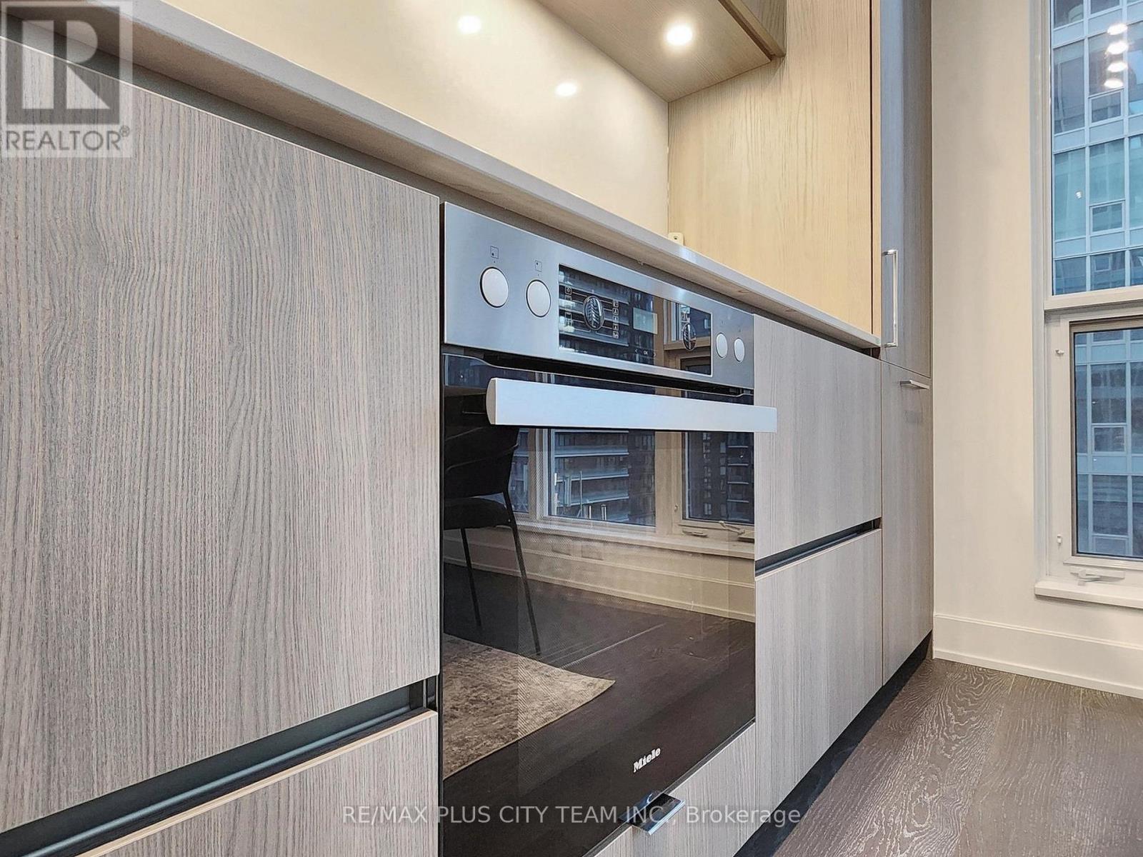 #1204 15 MERCER STREET - 9