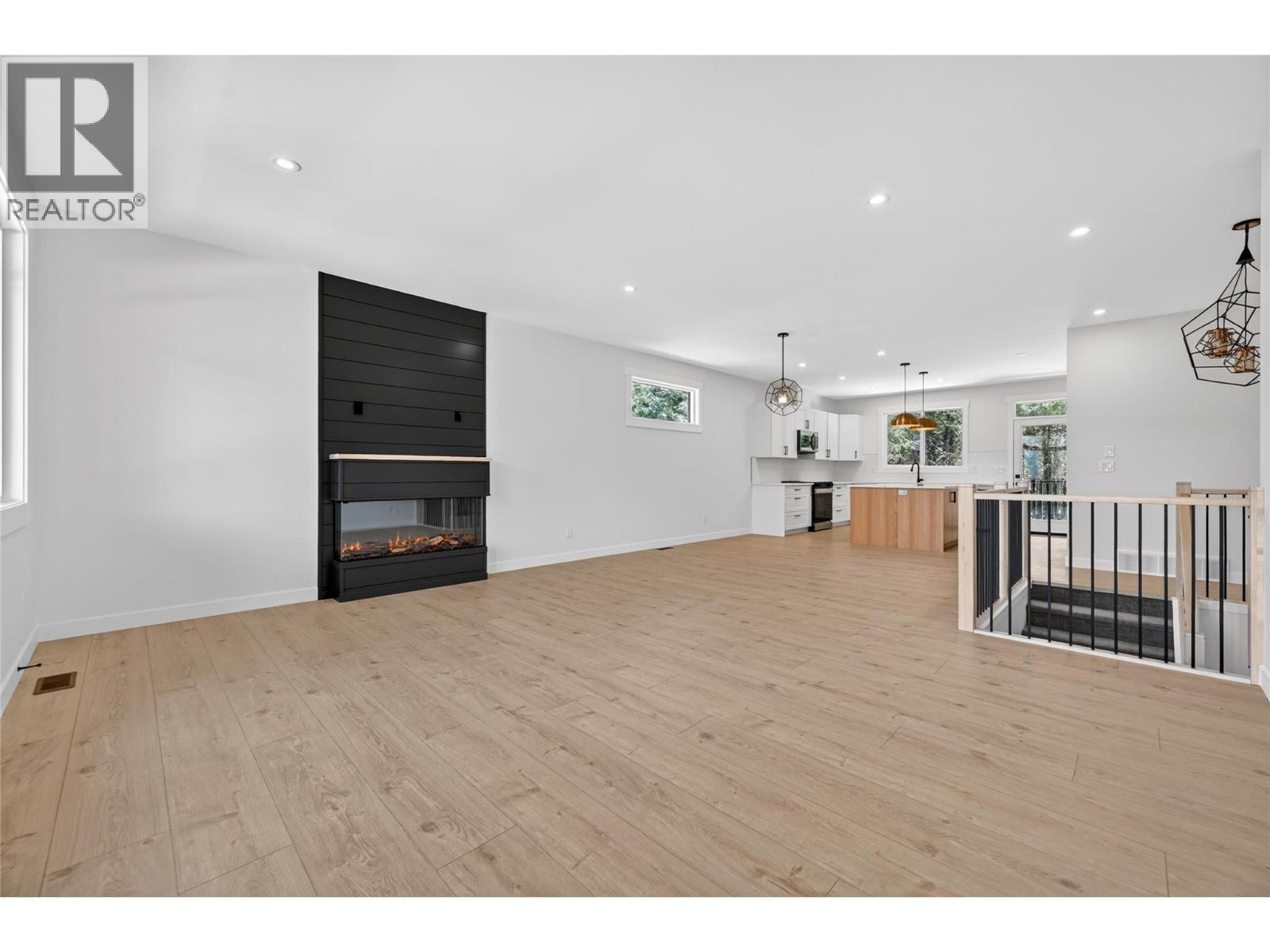 1907 Pine Ridge Mountain Link, Invermere