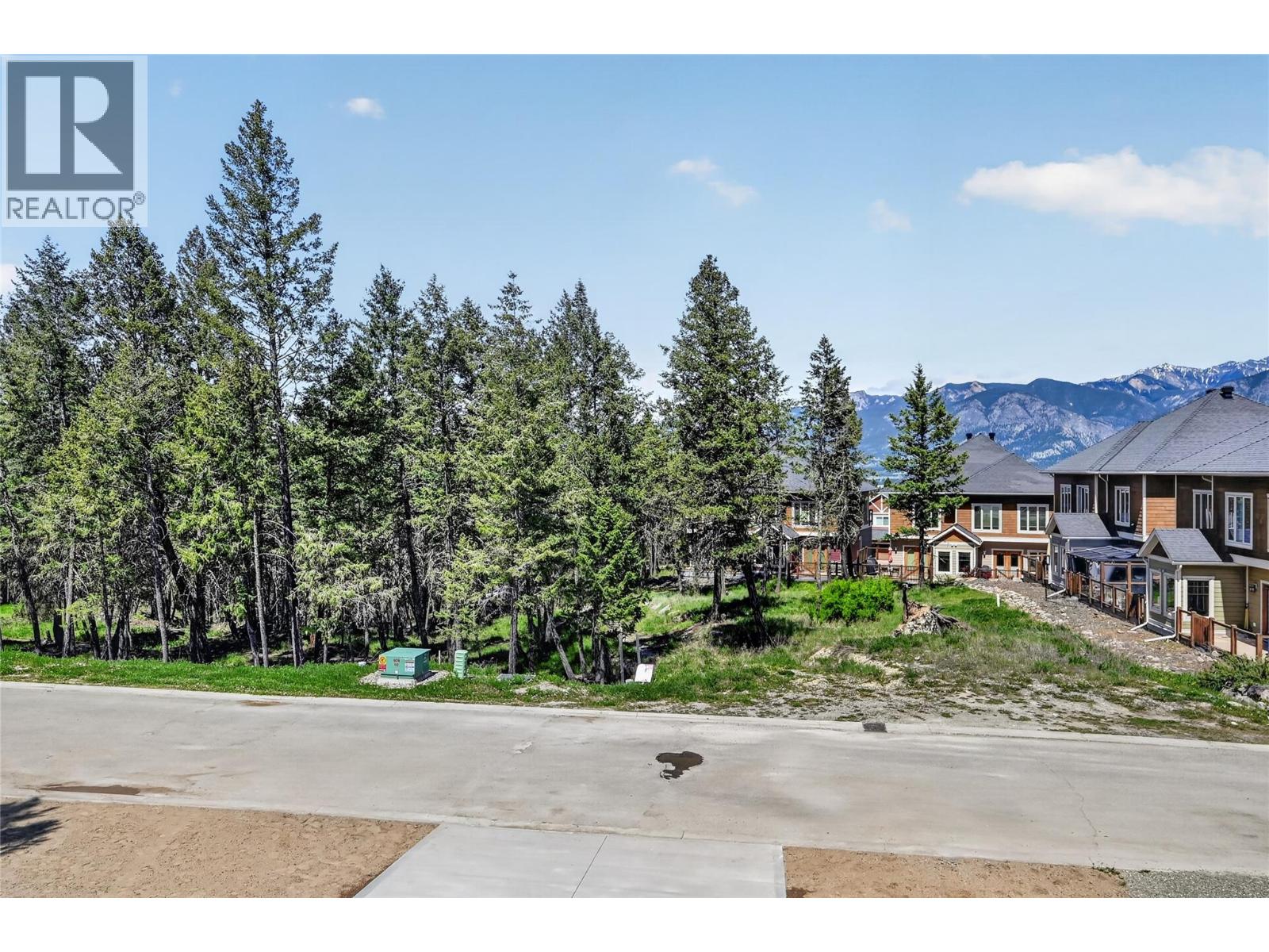 1907 Pine Ridge Mountain Link, Invermere