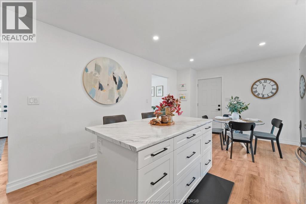 295 SIMCOE STREET - 14