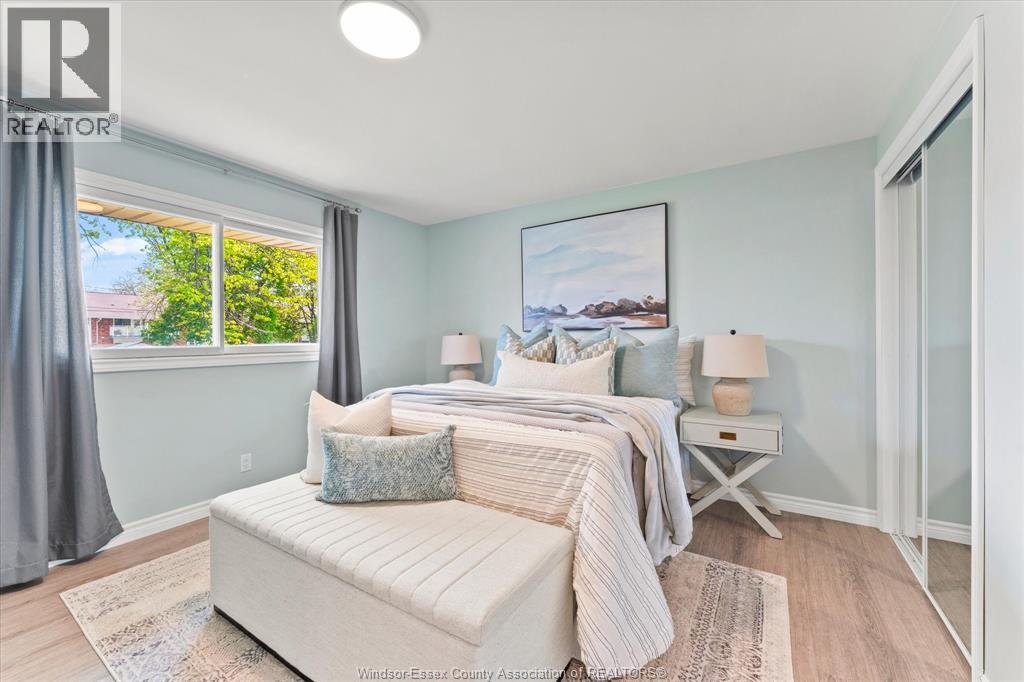 295 SIMCOE STREET - 18
