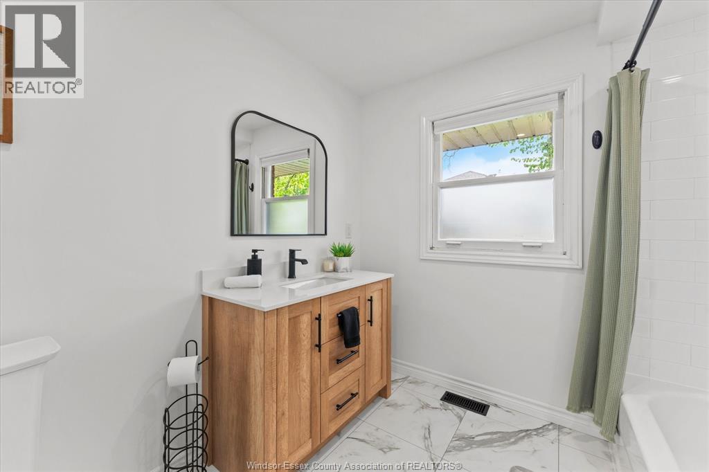 295 SIMCOE STREET - 22
