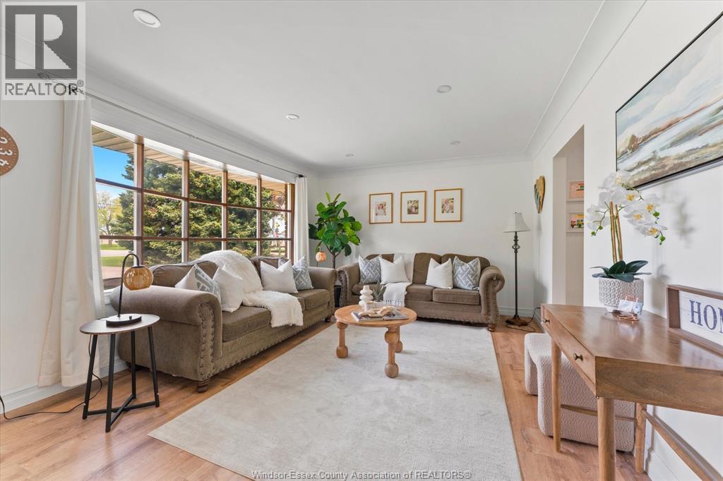 295 SIMCOE STREET - 7