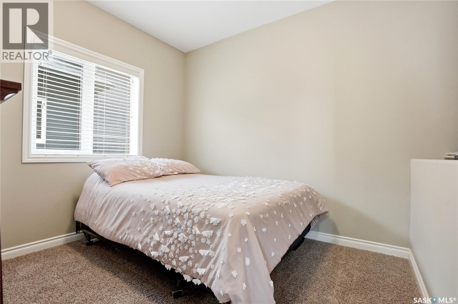 826 Rempel CRESCENT - 23