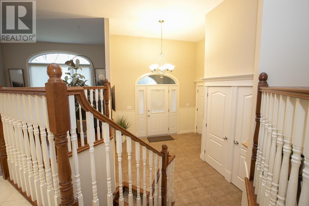 4 Parkdale DR - 15