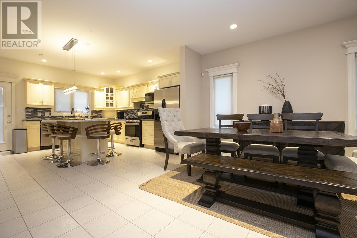 4 Parkdale DR - 17