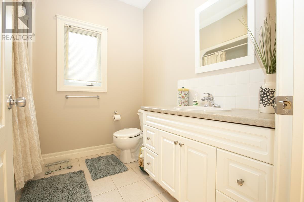 4 Parkdale DR - 31
