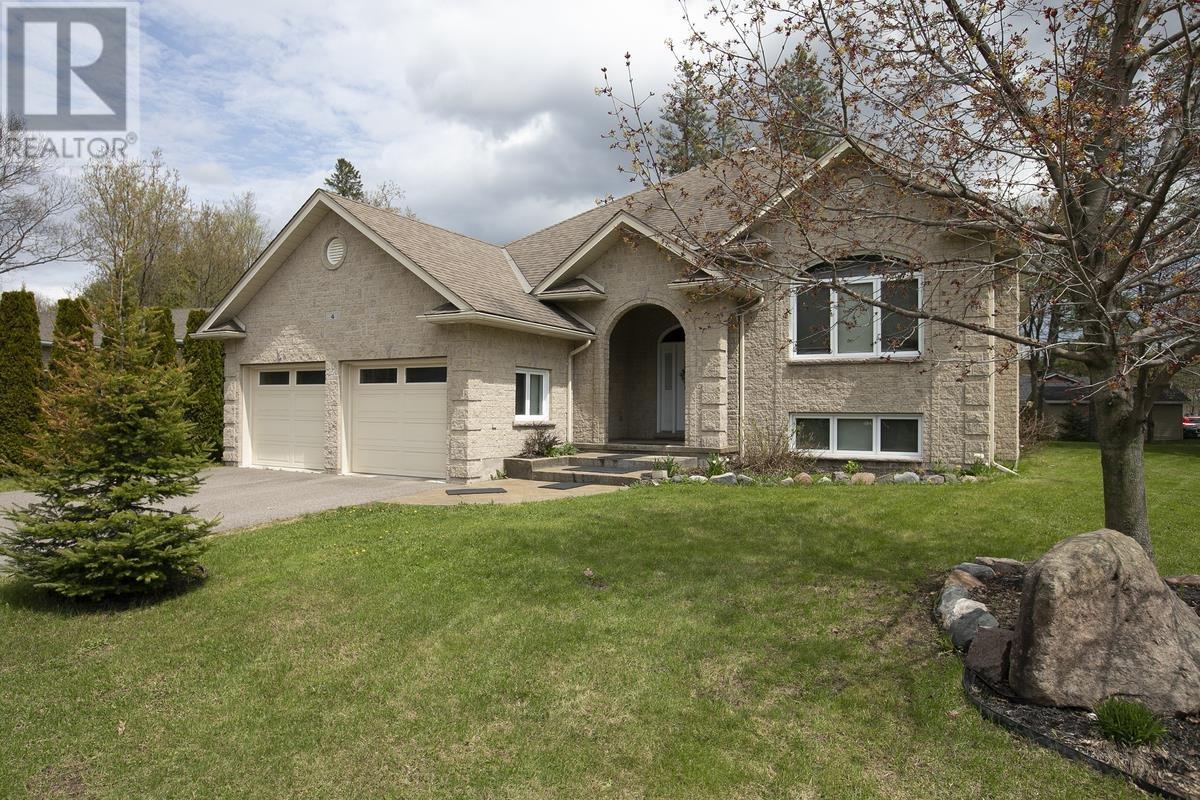 4 Parkdale DR - 3