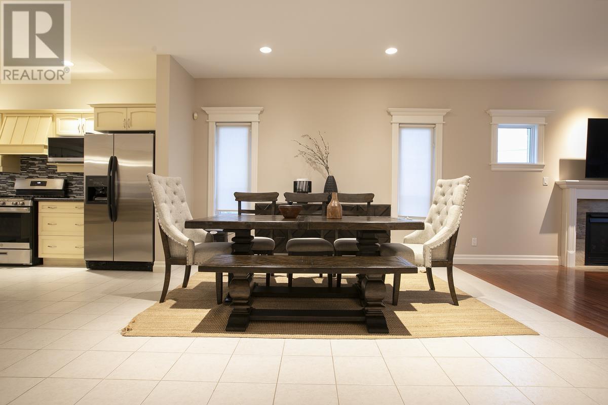 4 Parkdale DR - 18