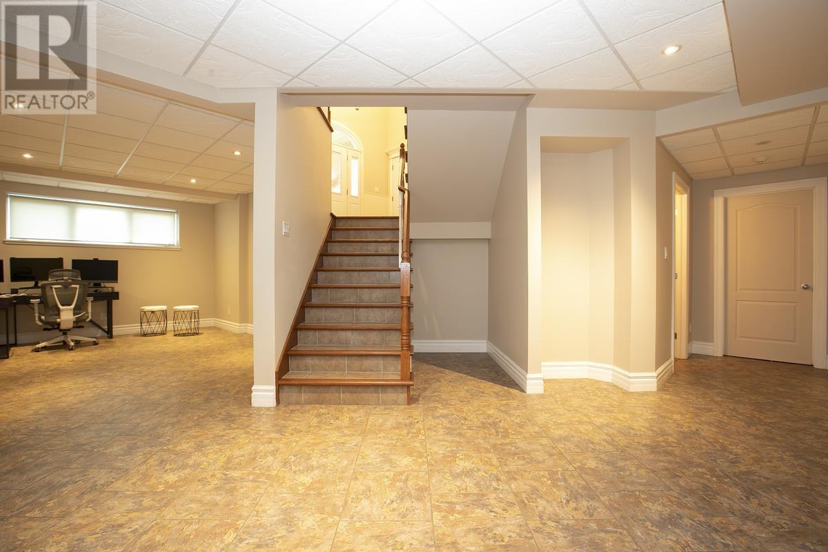 4 Parkdale DR - 38