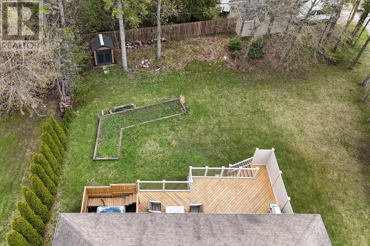 4 Parkdale DR - 50