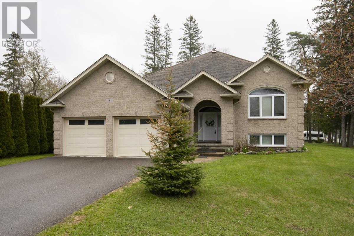 4 Parkdale DR, Sault Ste. Marie — photo 2