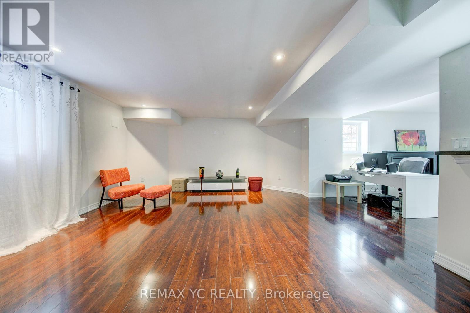 43 LAREDO DRIVE - 37