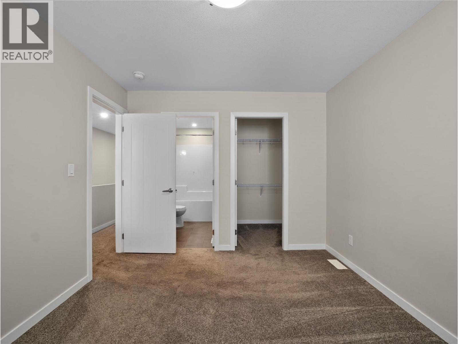 #15 2081 11 Avenue NE - 21