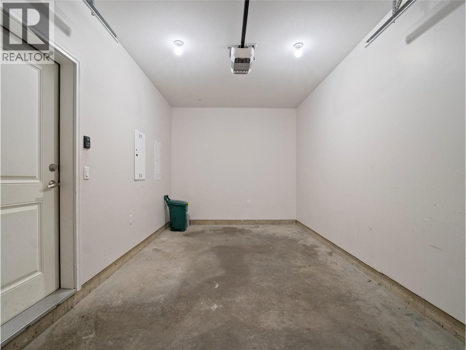 #15 2081 11 Avenue NE - 29