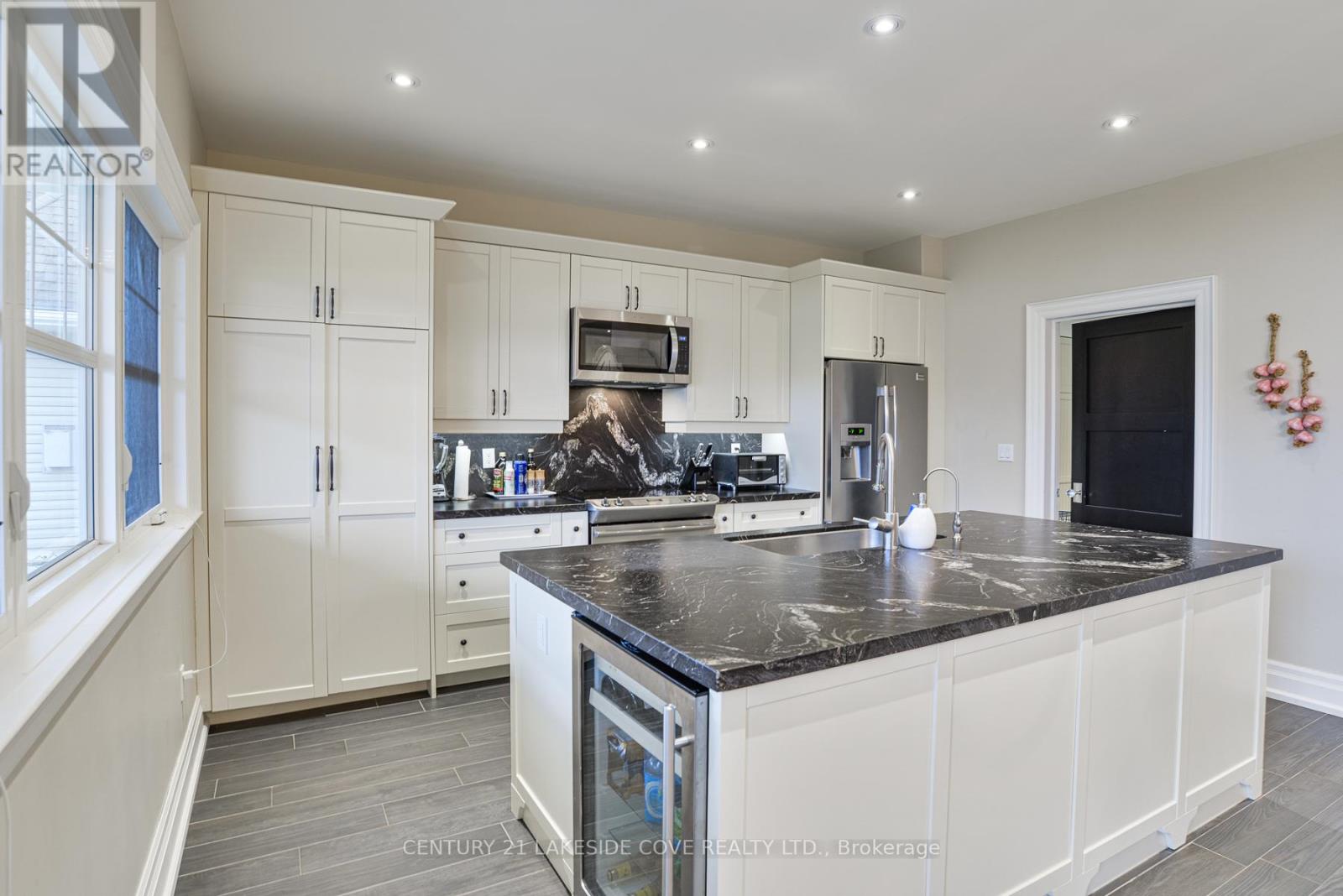 51 RIDGE AVENUE - 13