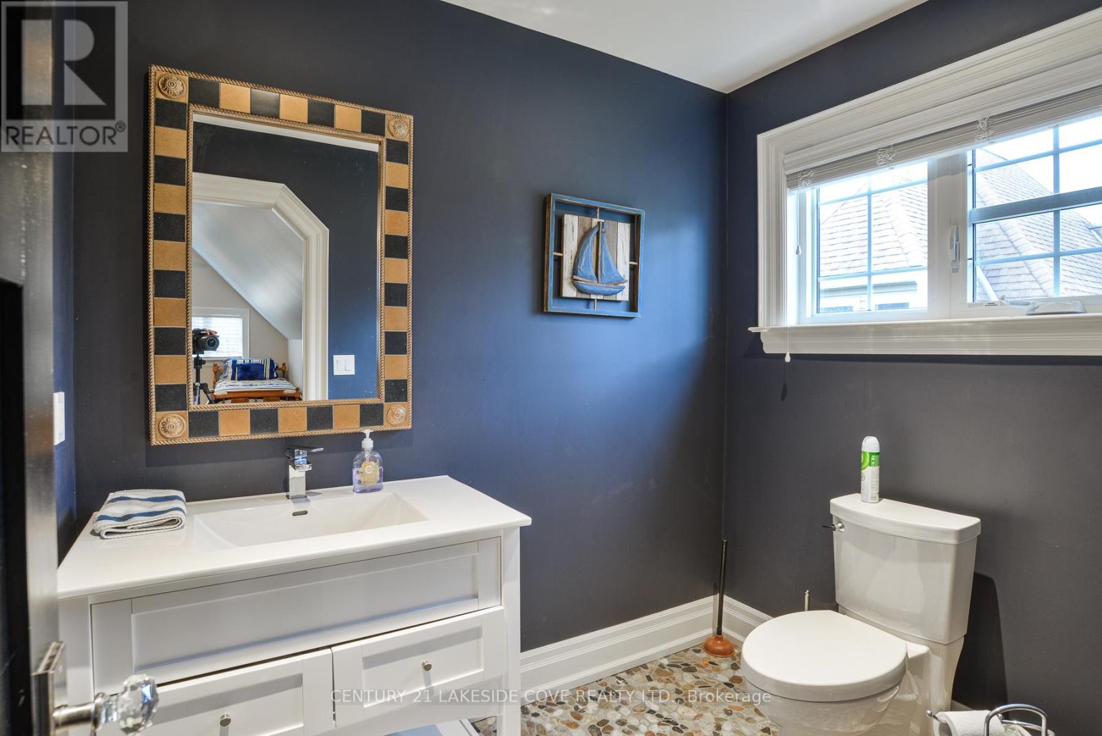 51 RIDGE AVENUE - 28