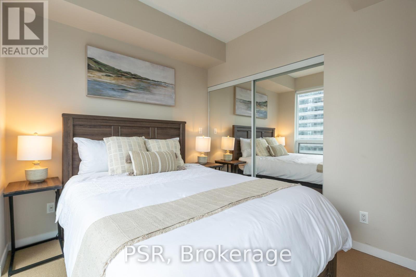 #3101 55 BREMNER BOULEVARD - 18