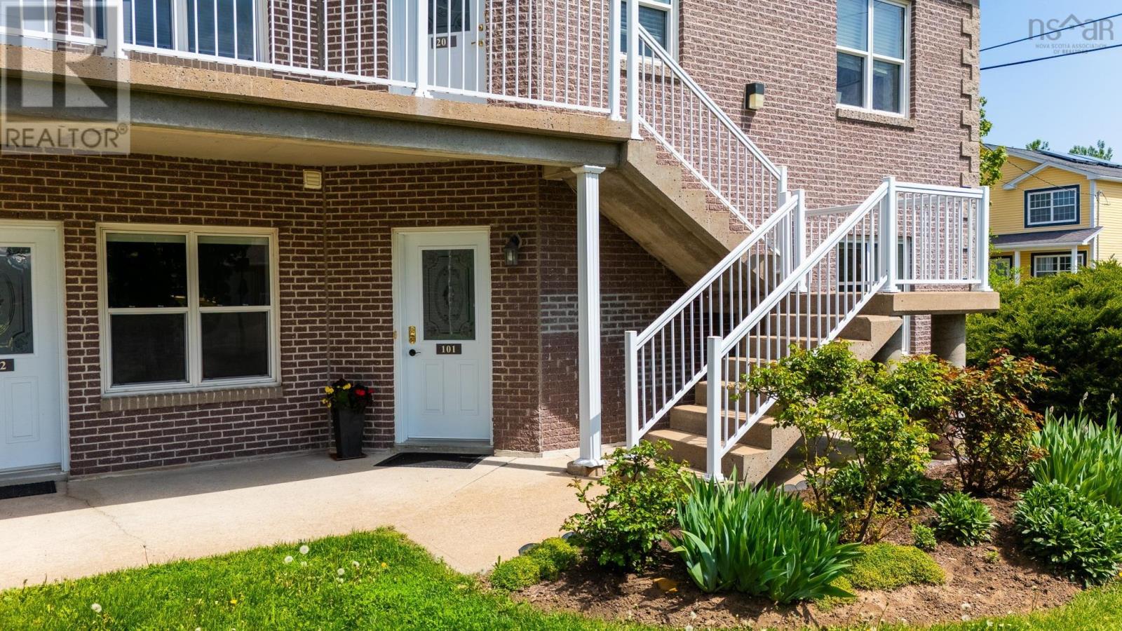 Property photo of 101 42 Bigelow Street