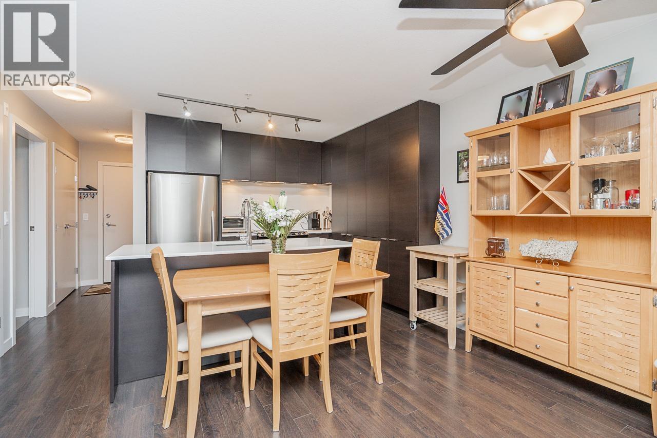 207 1677 LLOYD AVENUE, North Vancouver
