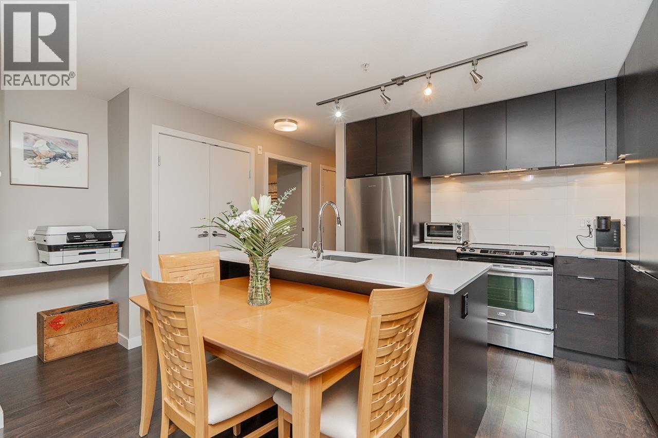 207 1677 LLOYD AVENUE, North Vancouver