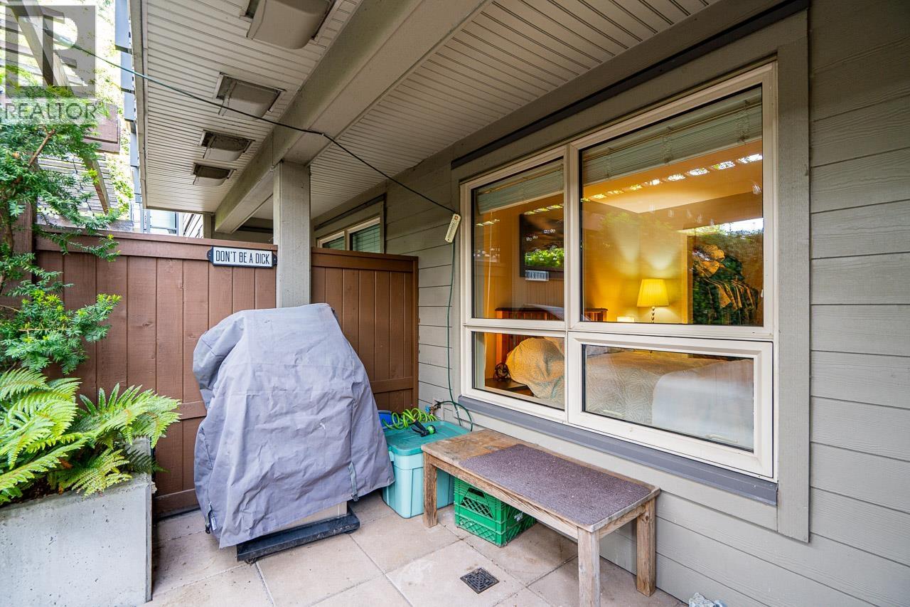 207 1677 LLOYD AVENUE, North Vancouver