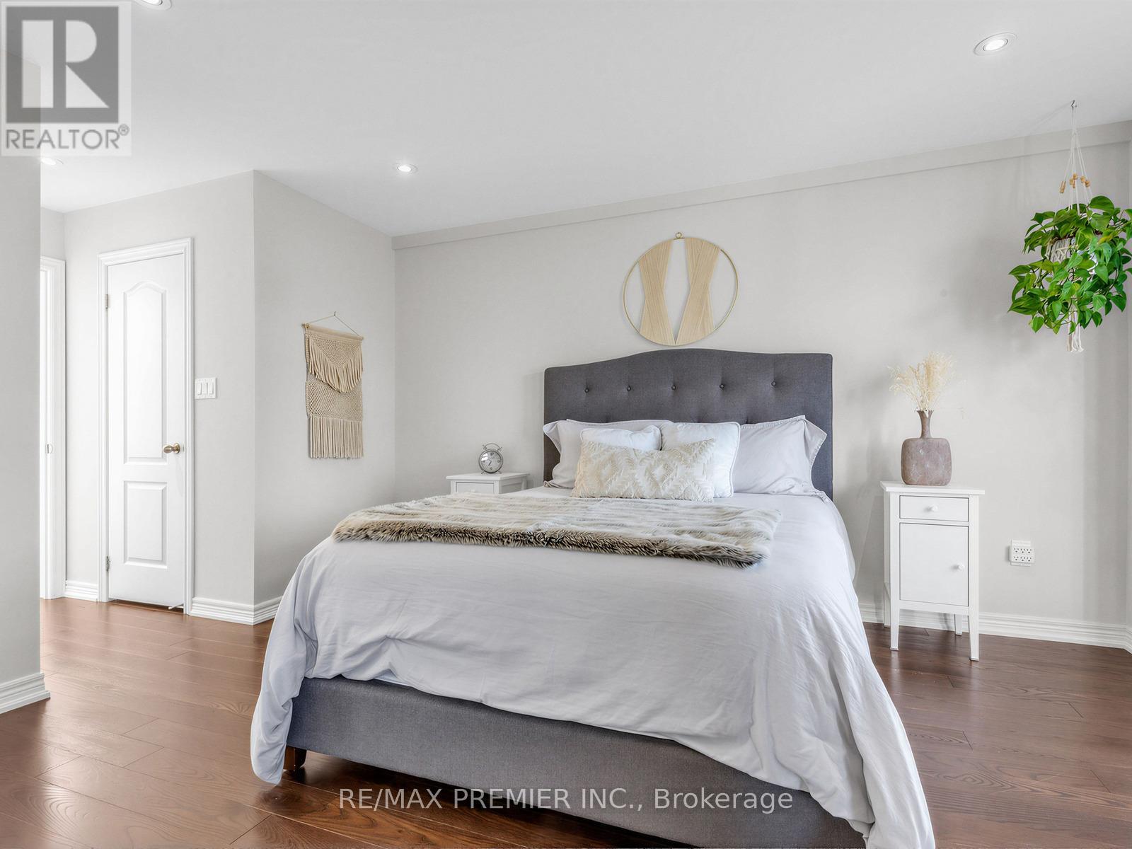 57B WESTONA STREET - 16