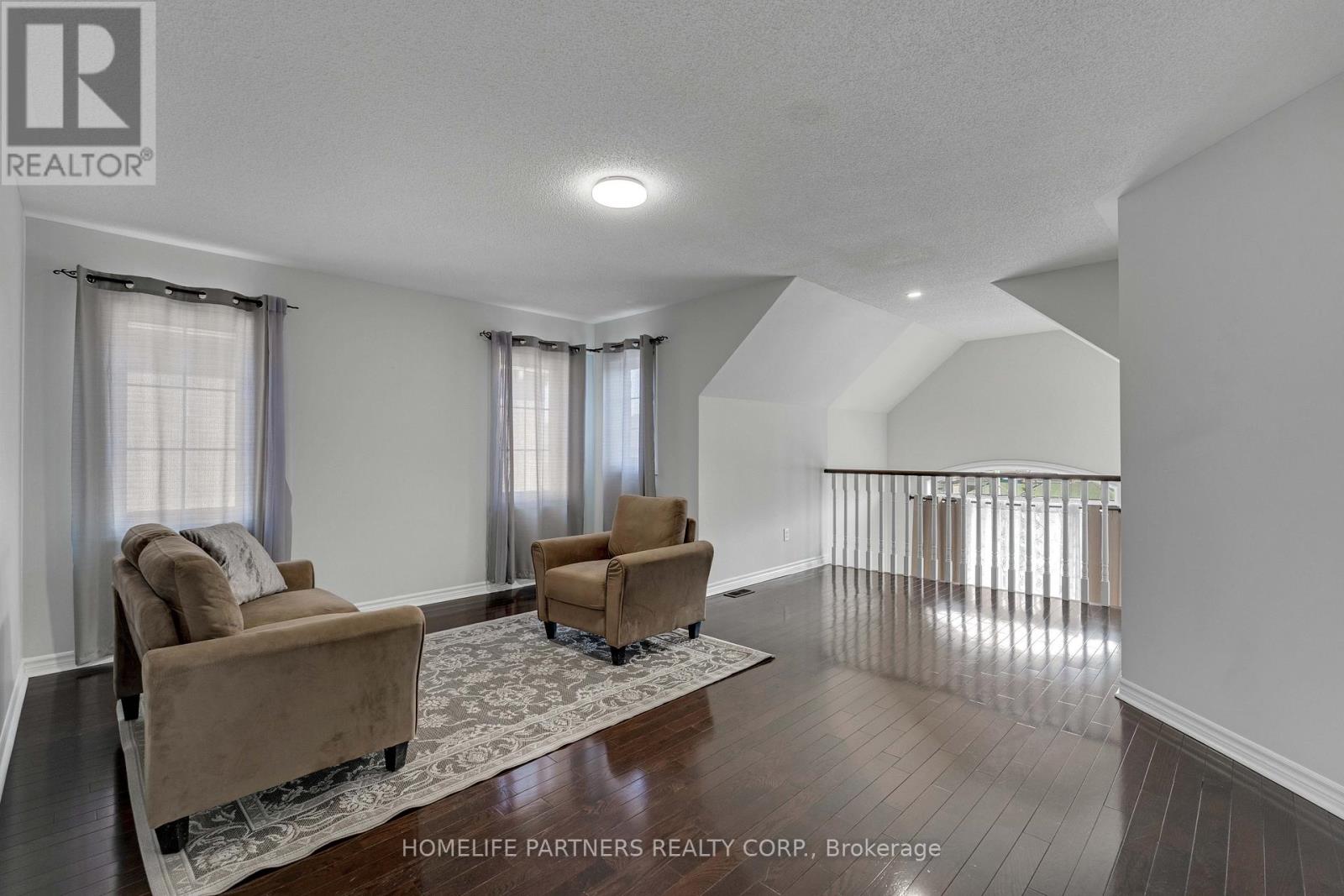 15 OAKHAVEN ROAD - 16
